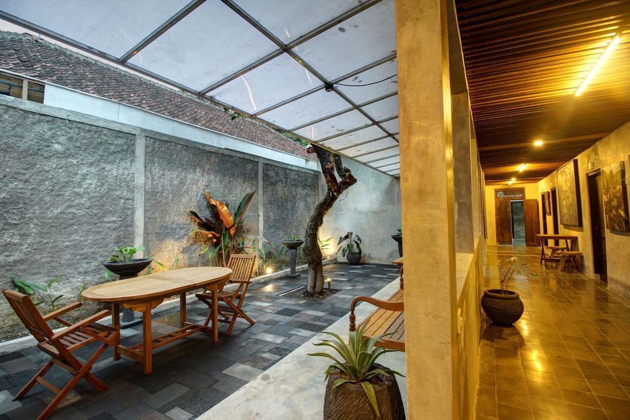Watu Agung Guest House Magelang Exterior foto